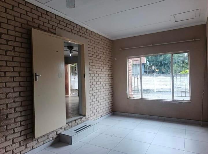 4 Bedroom Property for Sale in Geelhoutpark North West